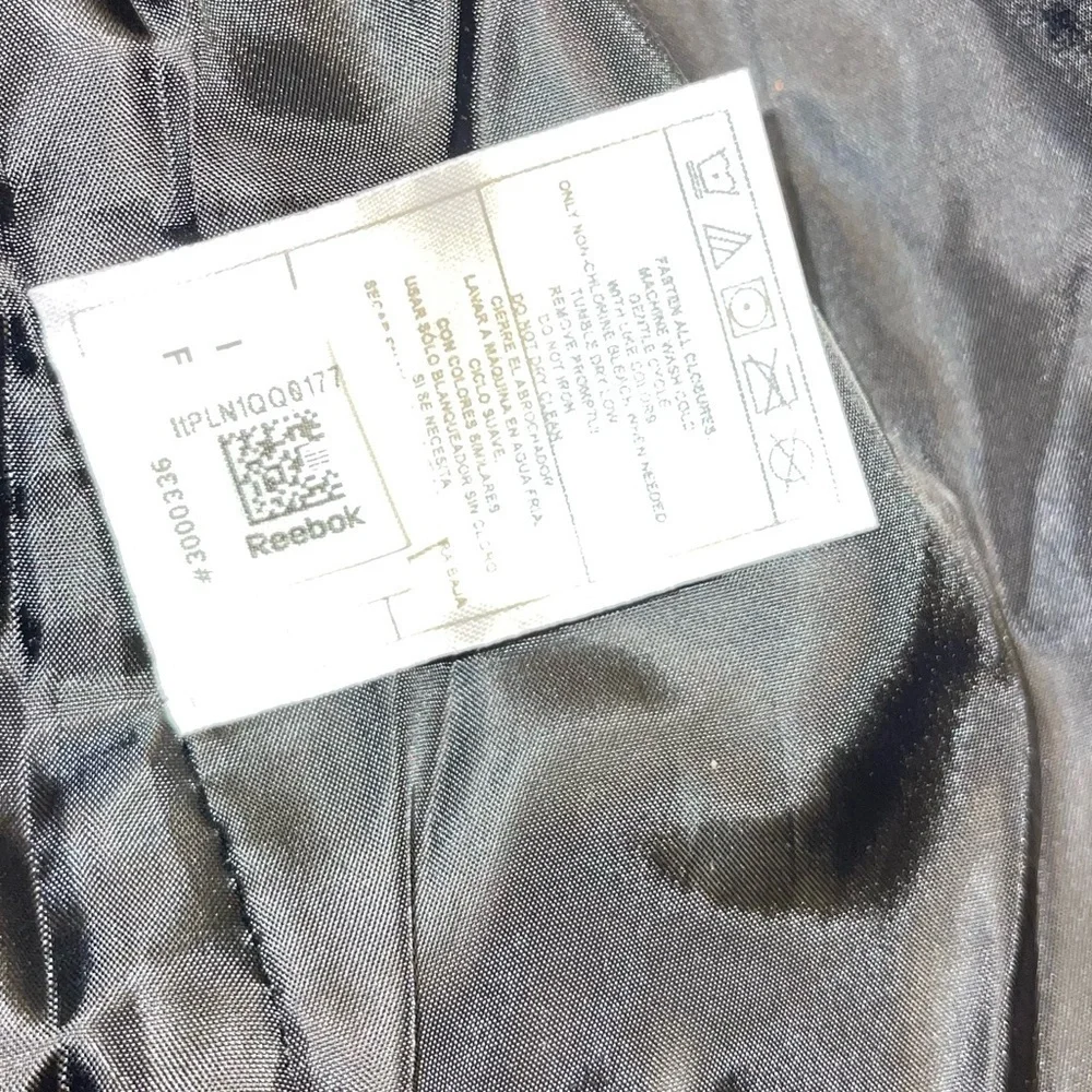 NWT- Reebok Full zip long puffer, water resistant. Size S/Ch - Picture 6 of 7